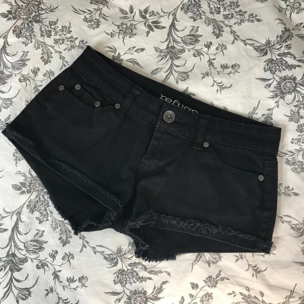 Refuge Denim Shorts | Black | Size 00 - Picture 2 of 7